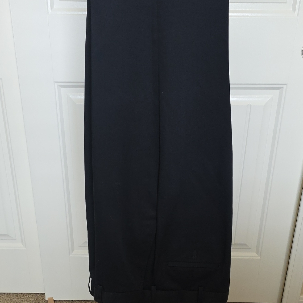 Haggar Men's Elegant Dark Dress Pants